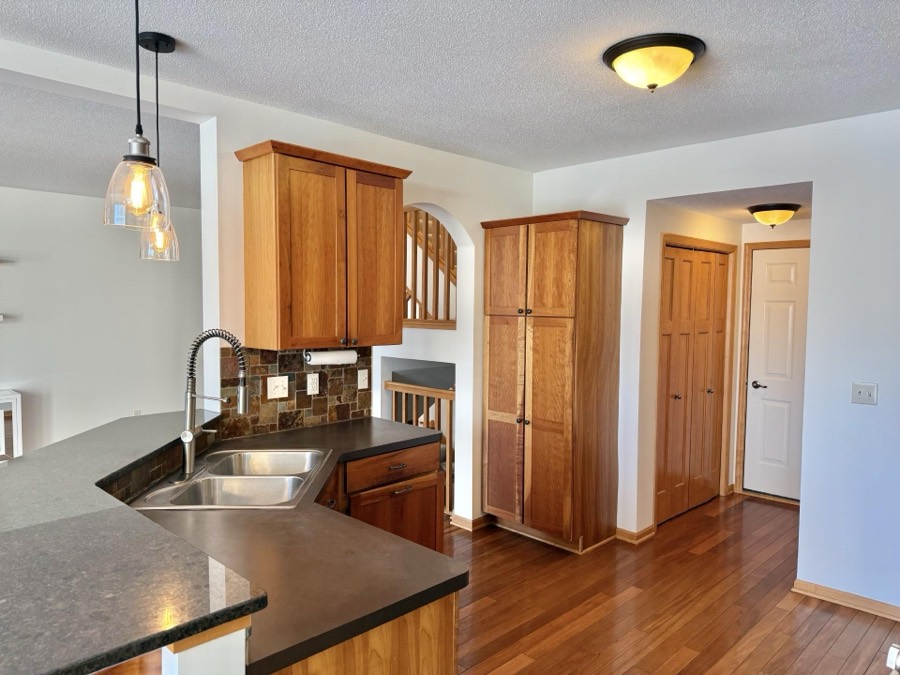 2526 Waterfall Way NW, Prior Lake, MN photo 3