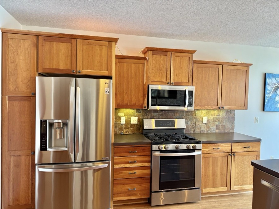 2526 Waterfall Way NW, Prior Lake, MN photo 4