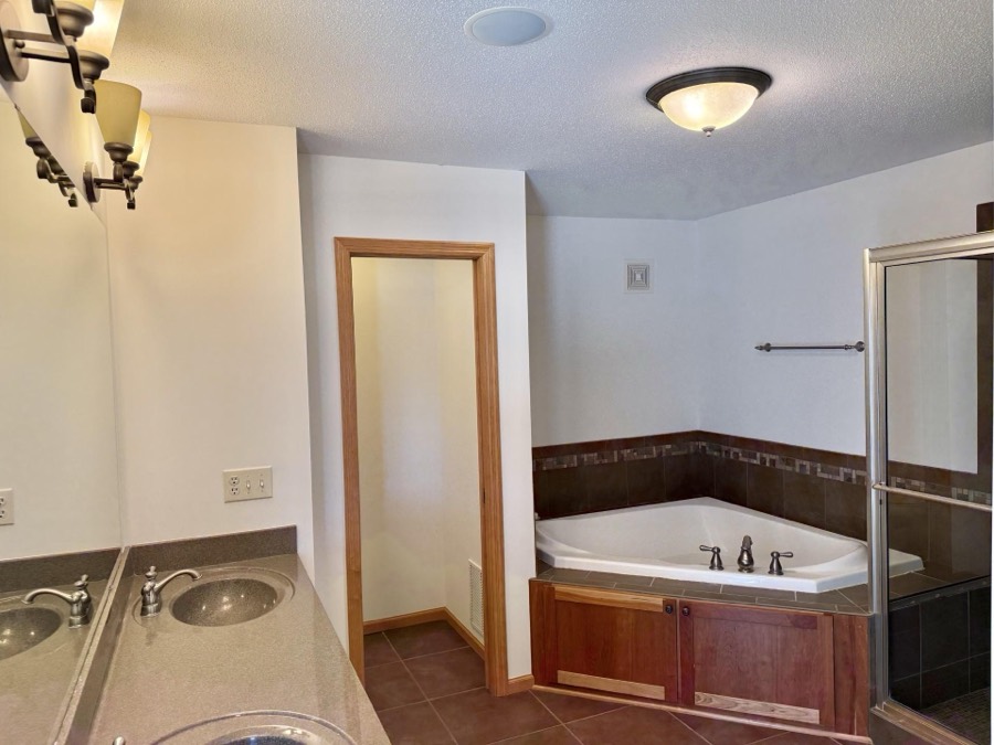 2526 Waterfall Way NW, Prior Lake, MN photo 8