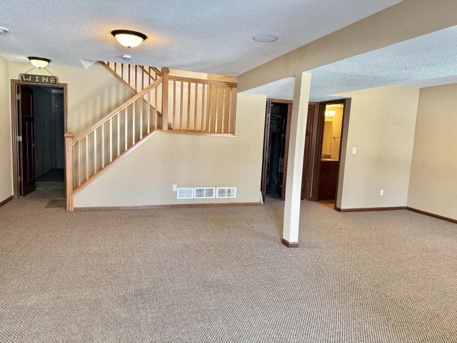 2526 Waterfall Way NW, Prior Lake, MN photo 9