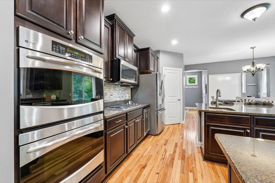 3350 Malcom Court SW, Prior Lake, MN photo 4
