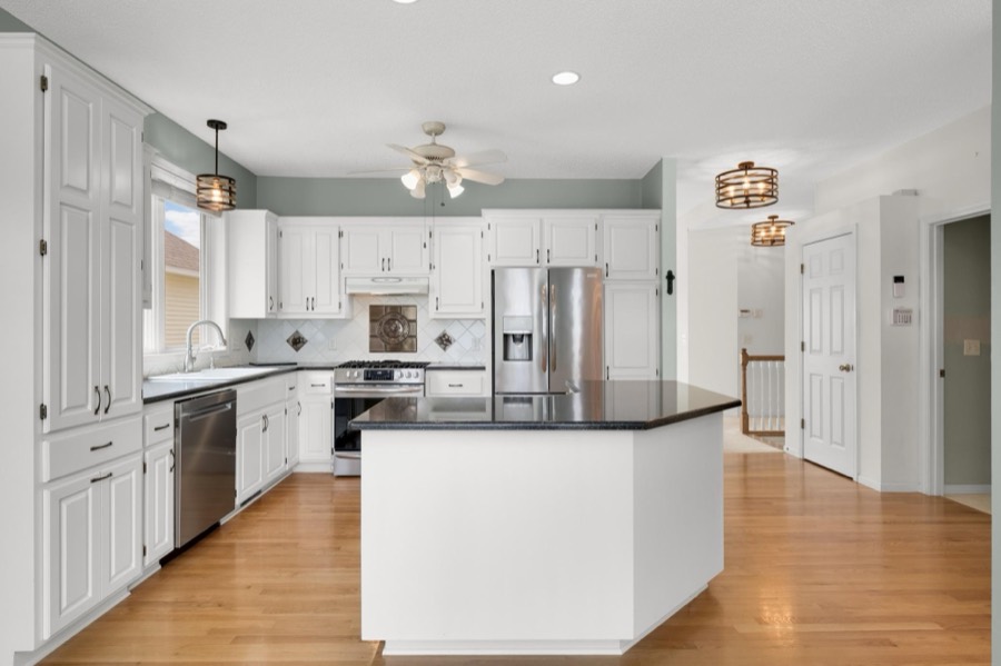 2710 Wilds Lane NW, Prior Lake, MN photo 6