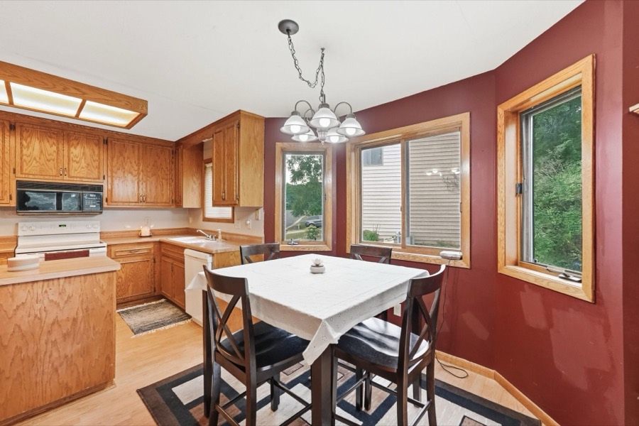 3287 Spruce Trail SW, Prior Lake, MN photo 5