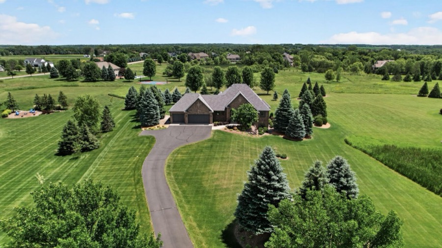 19295 Oak Grove Avenue, Prior Lake, MN photo 3