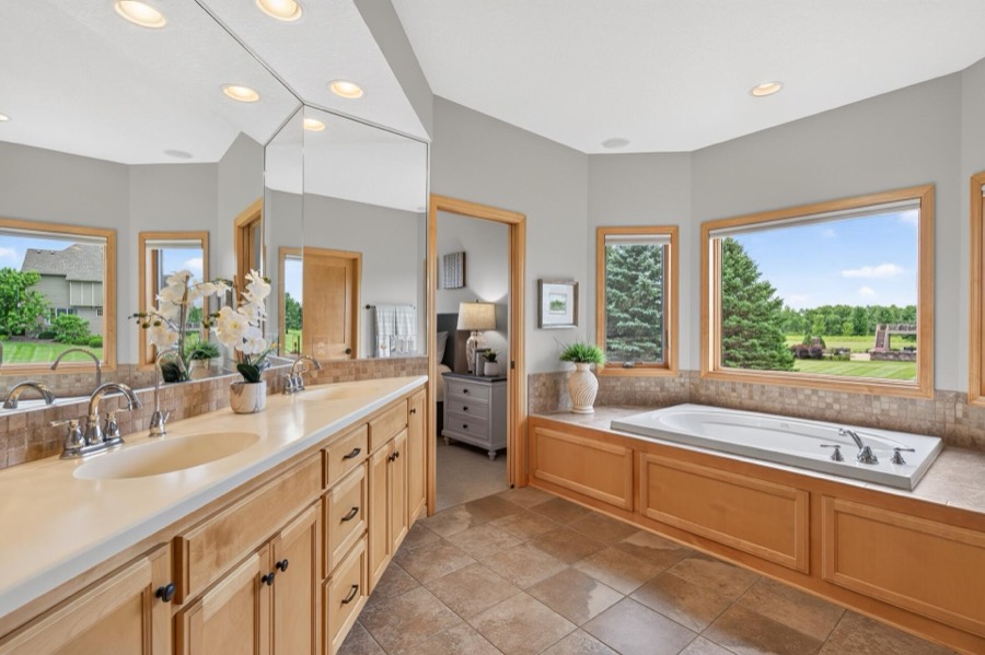19295 Oak Grove Avenue, Prior Lake, MN photo 52