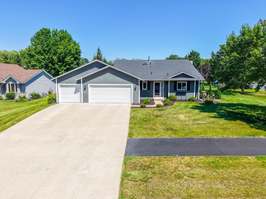 17077 Toronto Avenue SE, Prior Lake, MN photo 3
