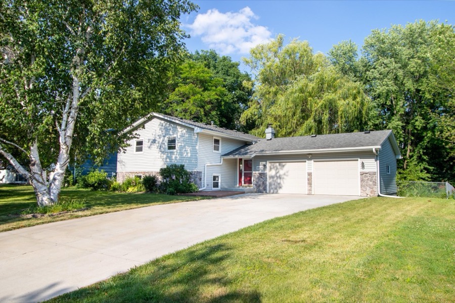 16639 Lyons Avenue SE, Prior Lake, MN photo 1