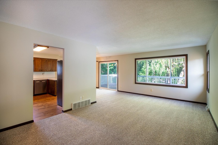 16639 Lyons Avenue SE, Prior Lake, MN photo 3