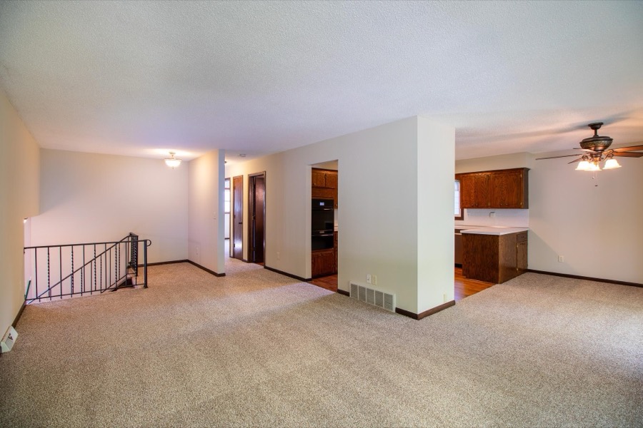 16639 Lyons Avenue SE, Prior Lake, MN photo 4