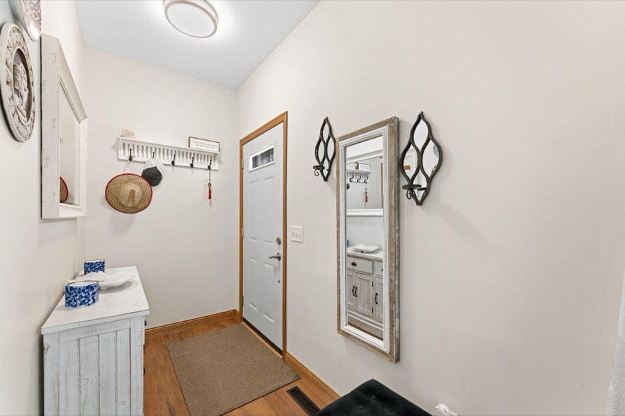 14338 Brookmere Boulevard NW, Prior Lake, MN photo 3