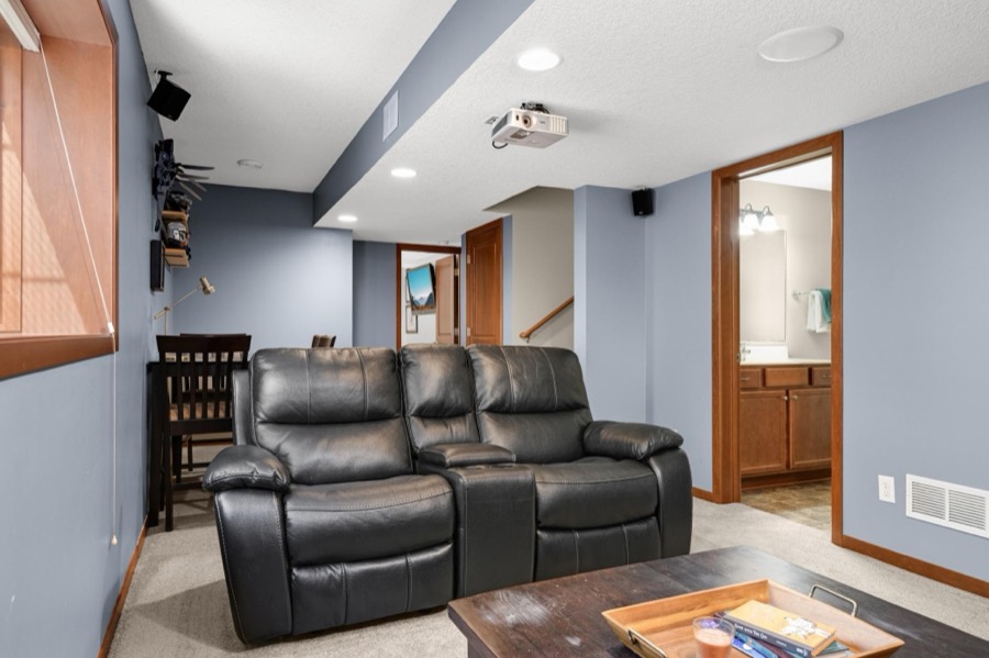 16280 Tahinka Court NW, Prior Lake, MN photo 33