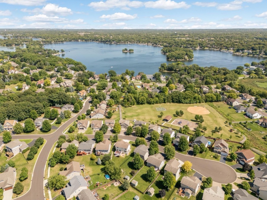 16280 Tahinka Court NW, Prior Lake, MN photo 4