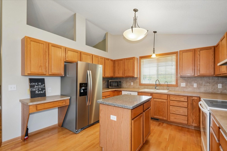 16218 Parkview Drive SE, Prior Lake, MN photo 11