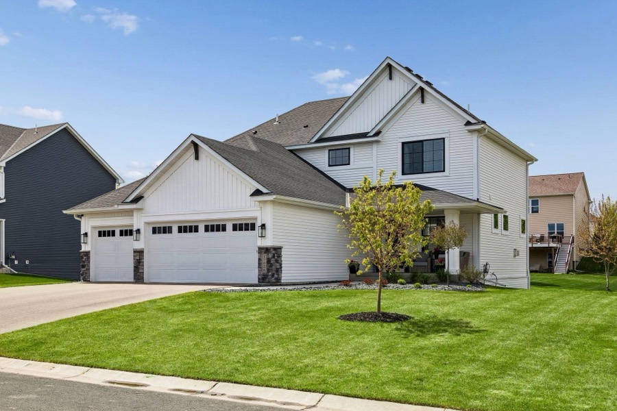 17826 Meadows Way SE, Prior Lake, MN photo 2