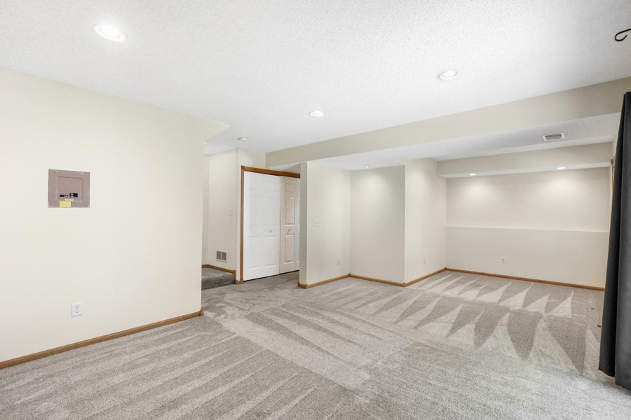 16390 Timber Crest Drive SE, Prior Lake, MN photo 12