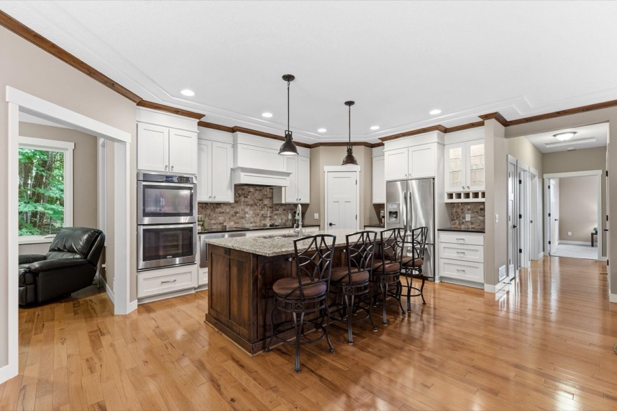14886 Jeffers Pass NW, Prior Lake, MN photo 2