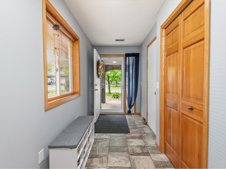 3410 Spring Glen Circle NW, Prior Lake, MN photo 6