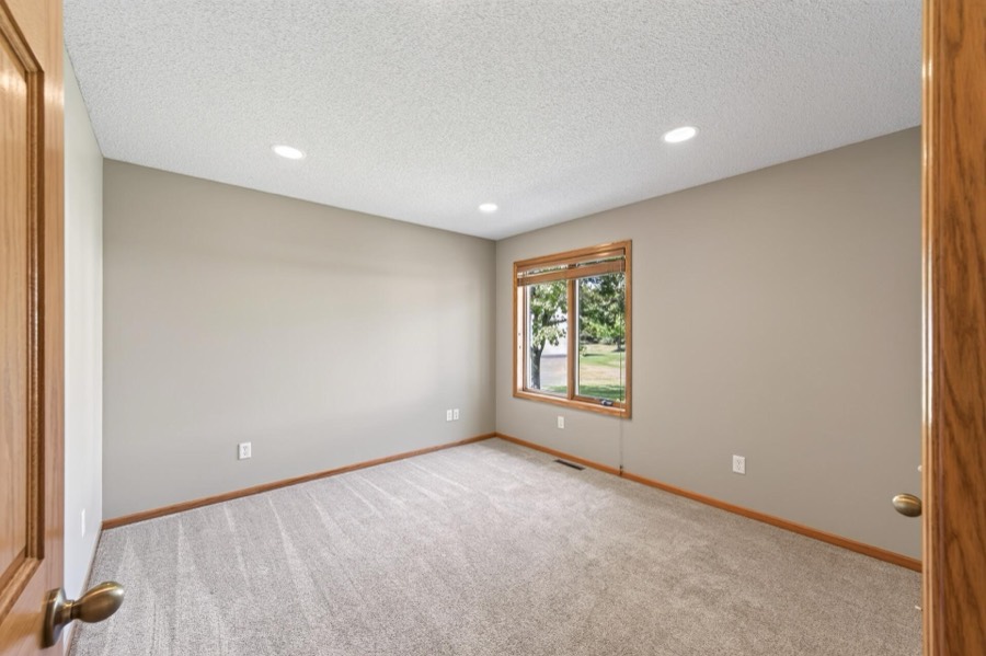 14943 Hillside Circle NW, Prior Lake, MN photo 10