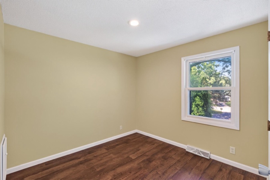5795 Shannon Trail SE, Prior Lake, MN photo 18