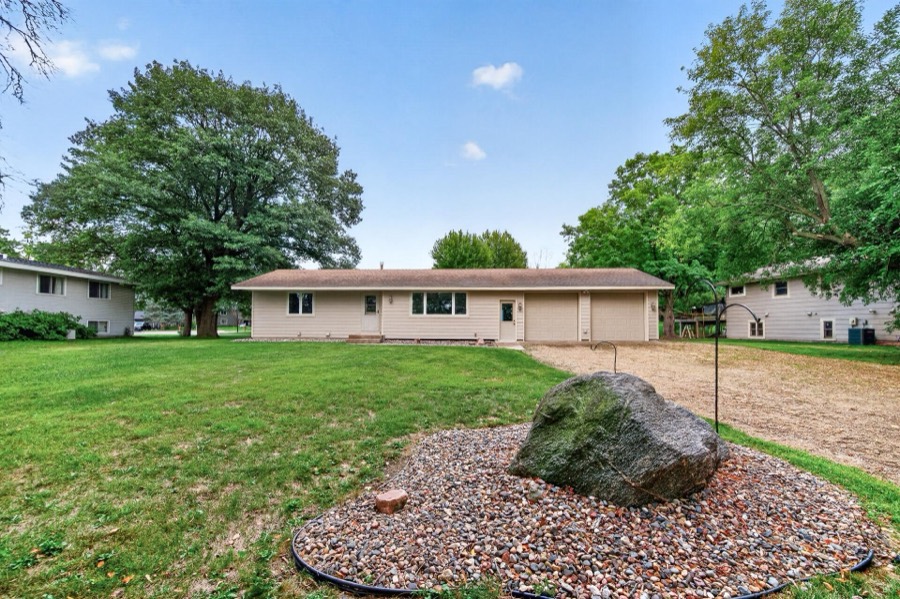 17181 Panama Avenue, Prior Lake, MN photo 2
