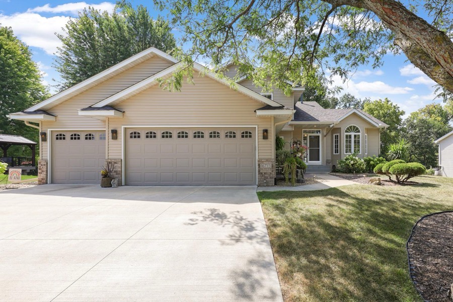 16715 Blind Lake Trail SE, Prior Lake, MN photo 3