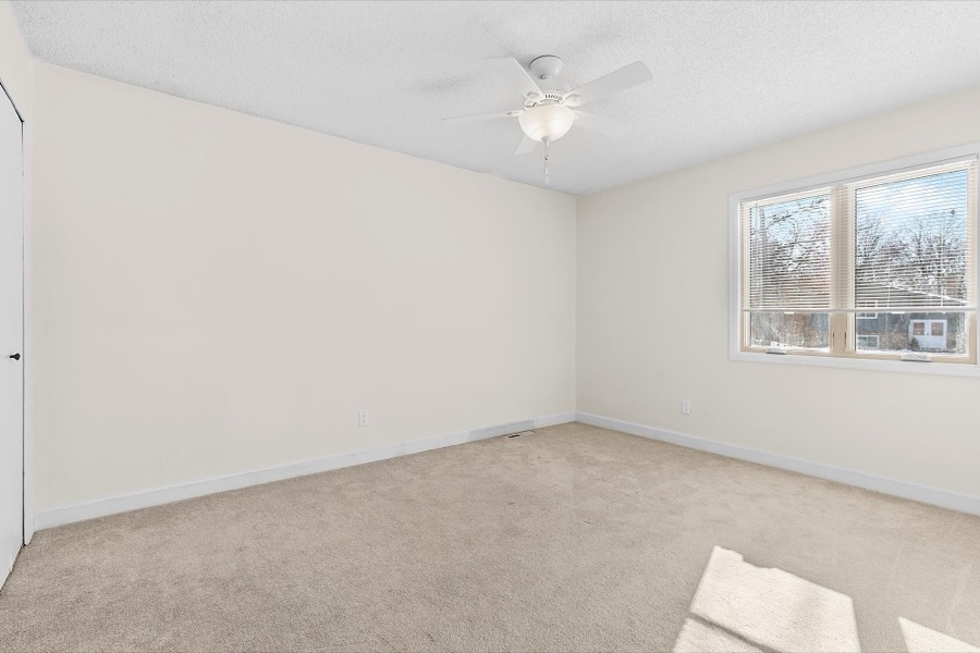 5885 Hidden Oaks Circle SE, Prior Lake, MN photo 13