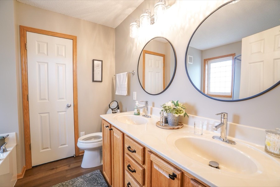 3951 Raspberry Ridge Road NW, Prior Lake, MN photo 13