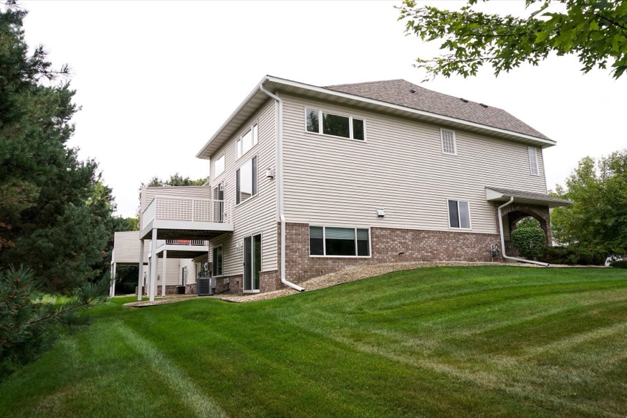 3951 Raspberry Ridge Road NW, Prior Lake, MN photo 2