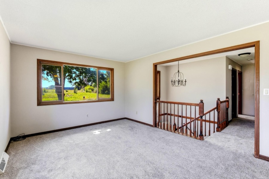 5512 Woodside Road SE, Prior Lake, MN photo 3