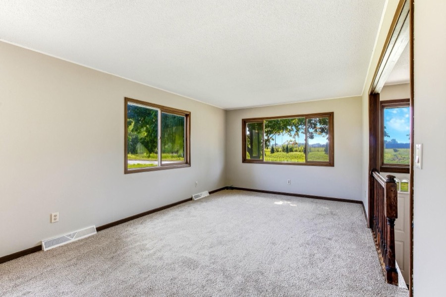 5512 Woodside Road SE, Prior Lake, MN photo 4