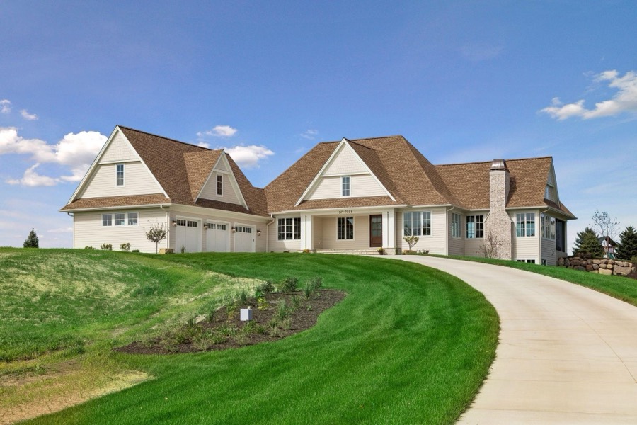 7958 207th Street E, Prior Lake, MN