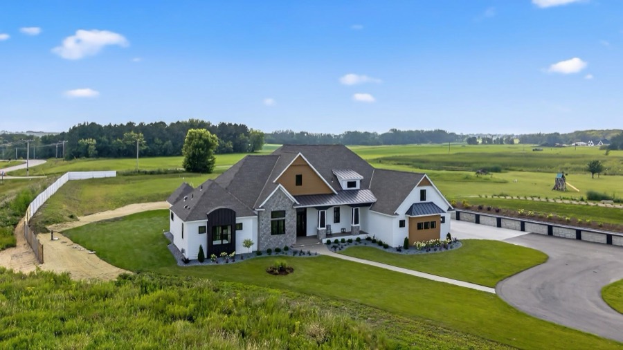 6783 Broadview Drive, Prior Lake, MN