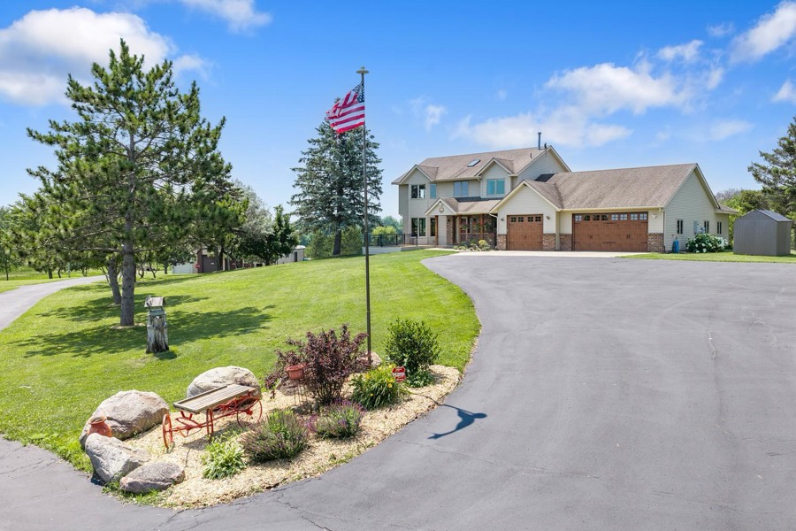 5875 Meadowlark Lane, Prior Lake, MN