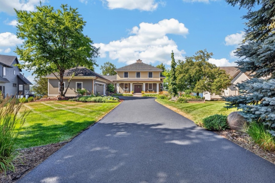 5488 Fairlawn Shores Trail SE, Prior Lake, MN