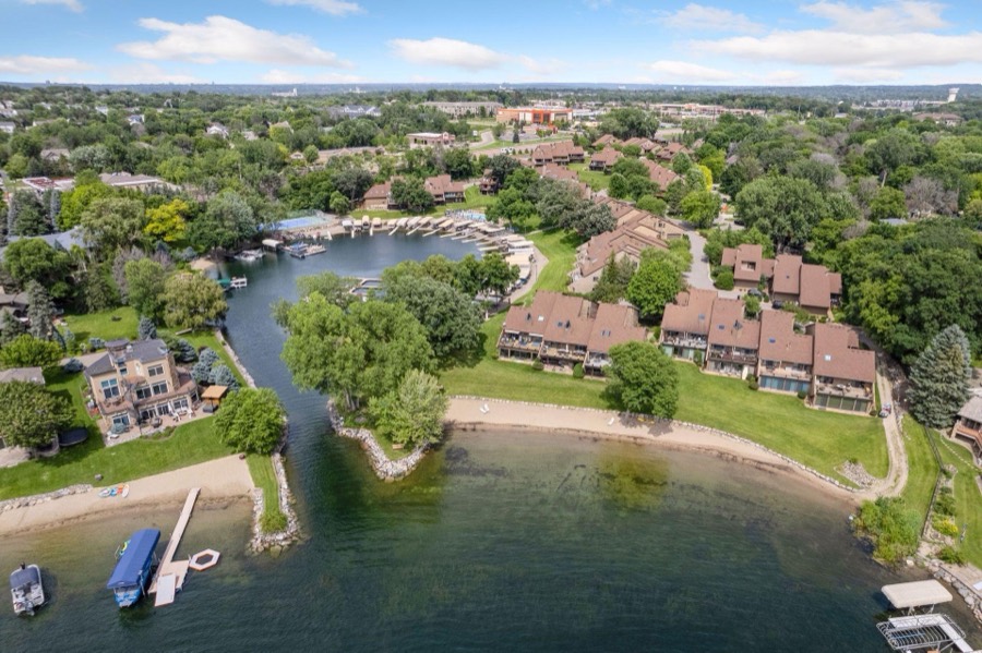 6520 Harbor Place NE, Prior Lake, MN