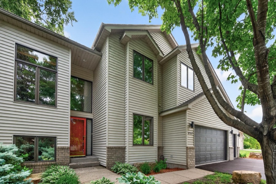 4167 Eau Claire Trail NE, Prior Lake, MN