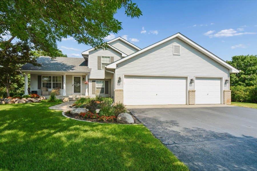 16218 Parkview Drive SE, Prior Lake, MN