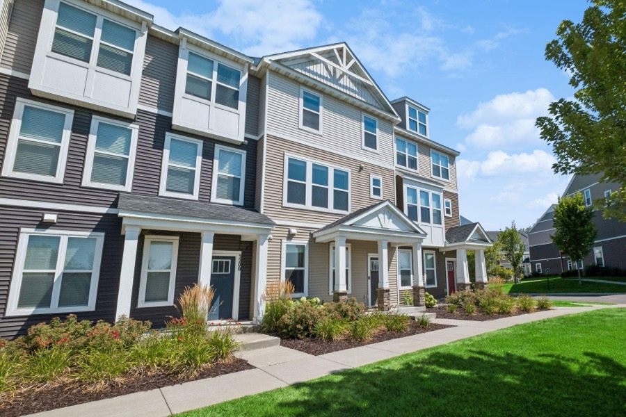 5202 Hampton Street NE, Prior Lake, MN