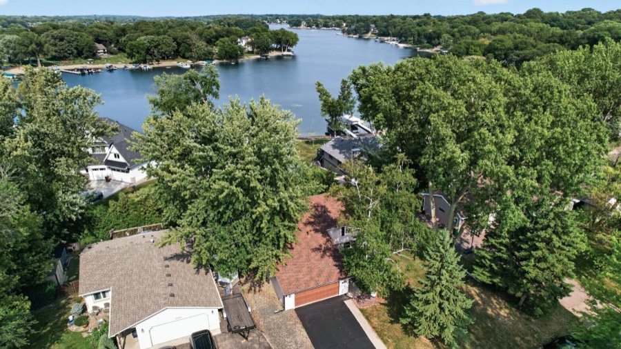 2952 Center Road SW, Prior Lake, MN