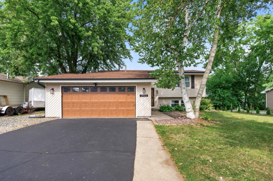 2952 Center Road SW, Prior Lake, MN