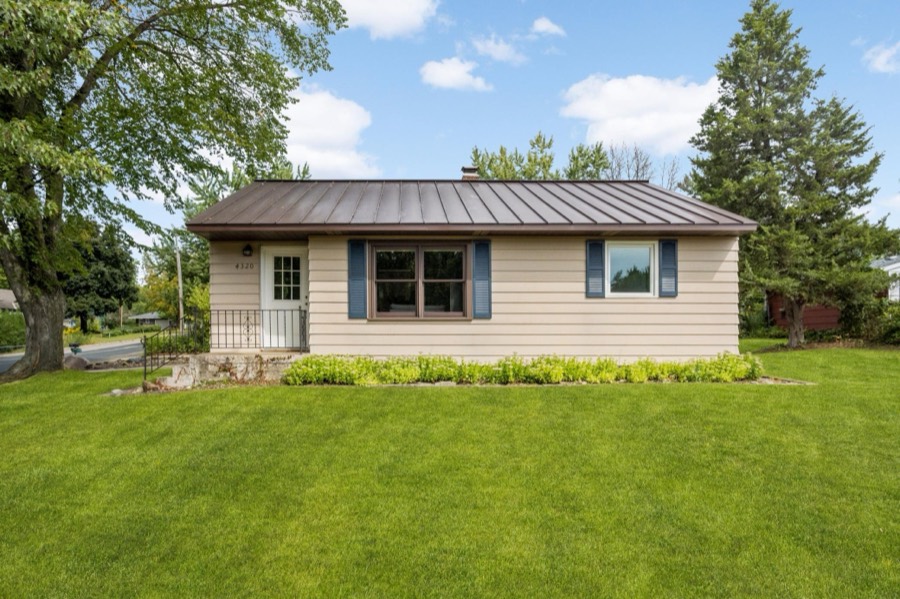 4320 Pleasant Street SE, Prior Lake, MN