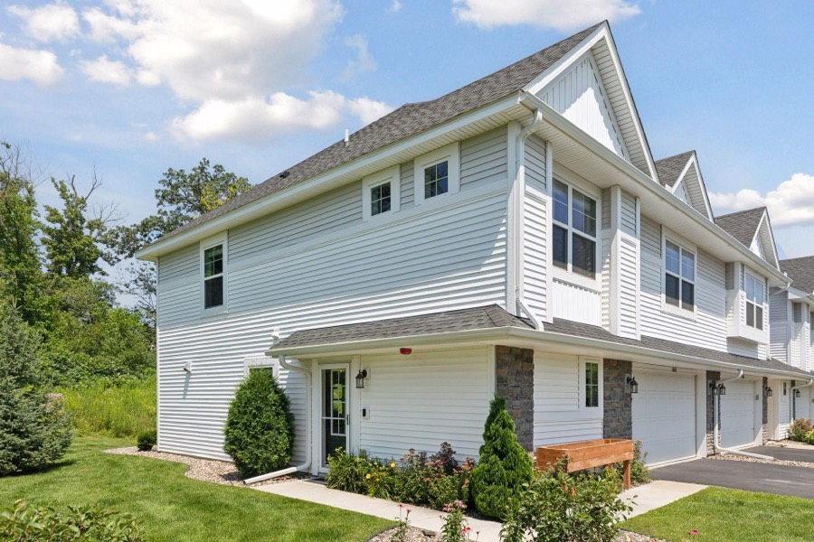 5840 Moonlight Way NE, Prior Lake, MN