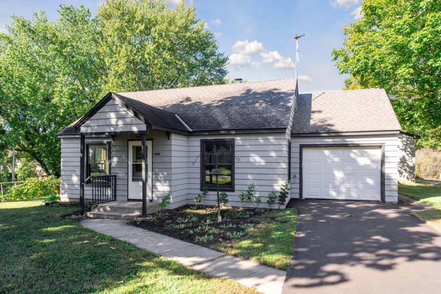 16282 West Avenue SE, Prior Lake, MN